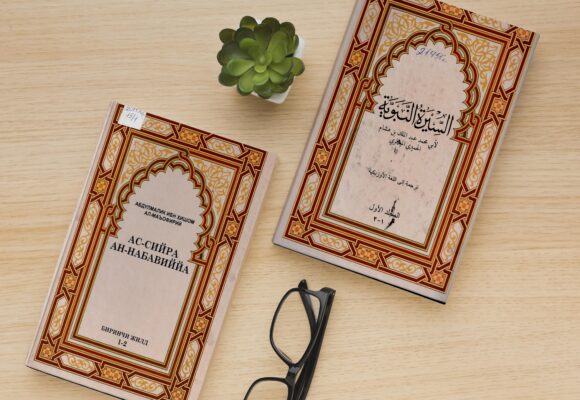 Ibn Hishom al-Maʼofiriy, Аbdulmalik Ibn Hishom al-Maʼofiriy, Аbdulmalik