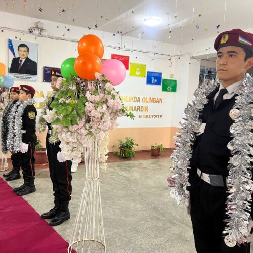 Qibray tumani 11-maktab qoshida ochilgan “Yosh Temurbeklar” harbiy-sport maktabida “Assalom Yangi yil” hamda “Yoshlarni Vatanparvarlik ruhida tarbiyalash” mavzusi ostida katta tadbir bo‘lib o‘tdi