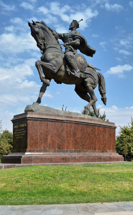 Bugun, 9-aprel – buyuk sarkarda, yirik davlat arbobi, markazlashgan qudratli saltanat asoschisi, Sohibqiron Amir Temur tavalludining 690 yilligi yurtimizda keng nishonlanmoqda Bugun, 9-aprel – buyuk sarkarda, yirik davlat arbobi, markazlashgan qudratli saltanat asoschisi, Sohibqiron Amir Temur tavalludining 690 yilligi yurtimizda keng nishonlanmoqda